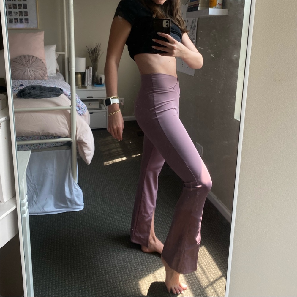 Pinkish/purple athletic flare leggings